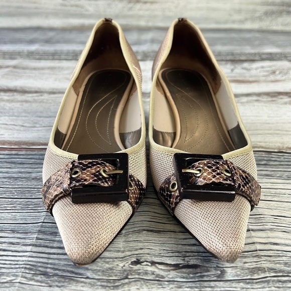 Tahari "Neal" Beige/Brown Buckle Heels Women’s Size 7.5 - Picture 1 of 7